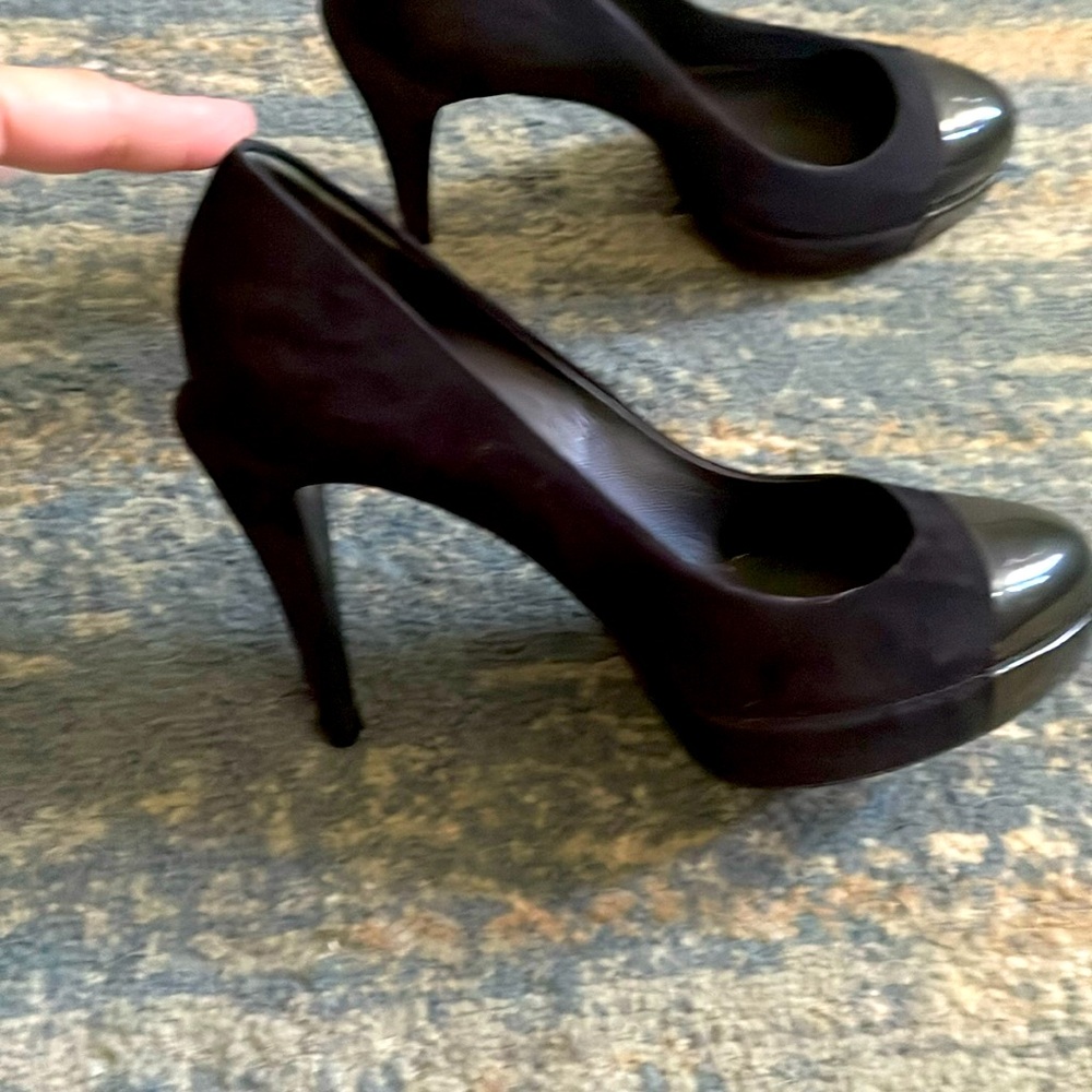 Chanel Navy Blue Suede Cap Toe Platform Pumps 39 1/2 made in Italy EUC size 8